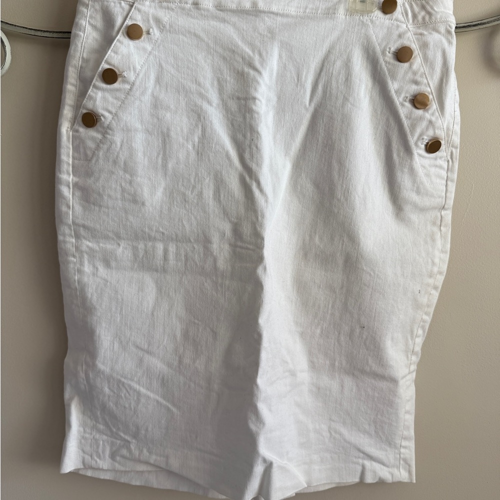 Ann Taylor White Pencil Skirt with Brown Buttons